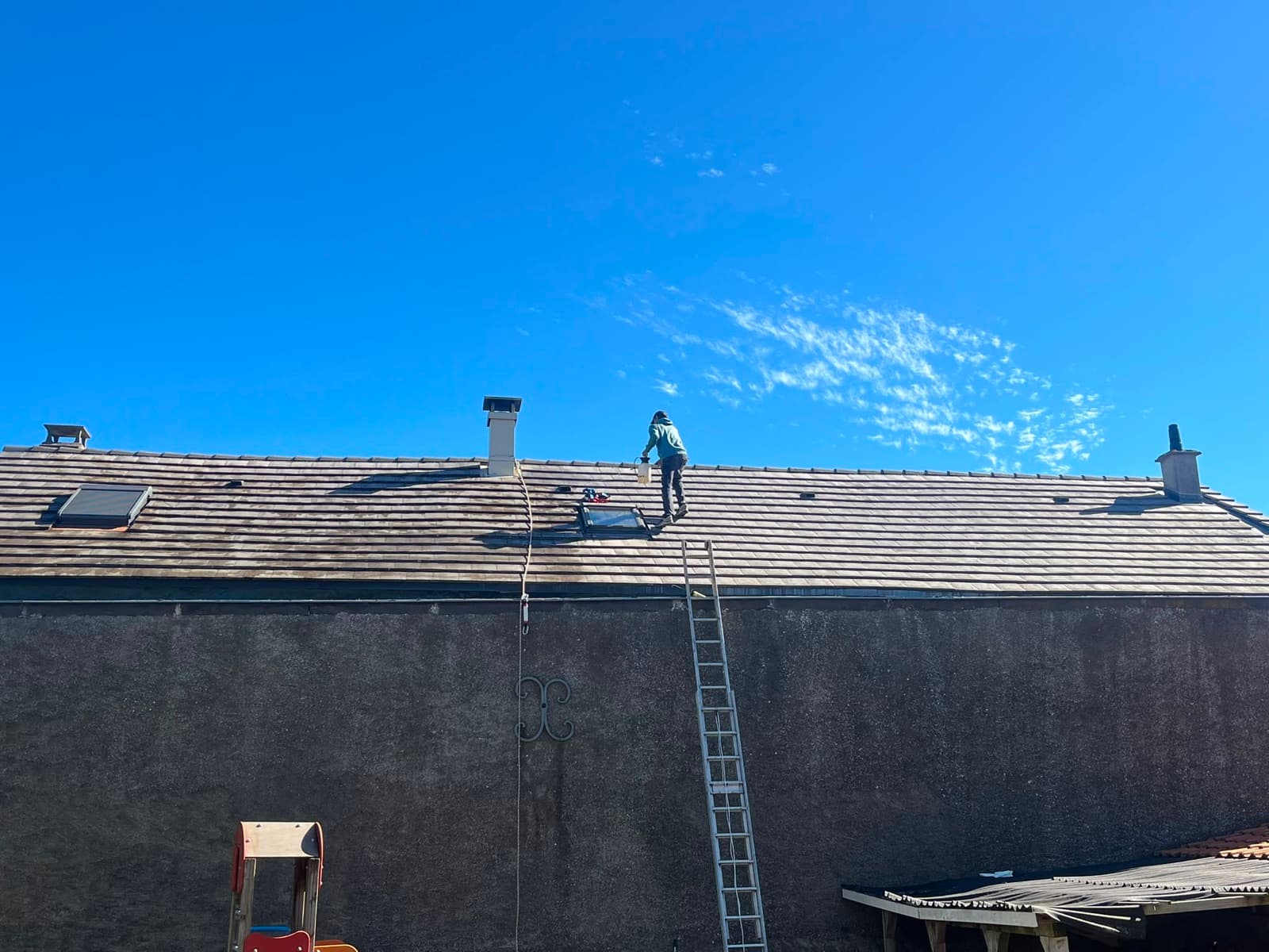 Chantier de couverture réalisé par LS Couverture 63 dans le Puy-de-Dôme